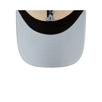 Los Angeles Dodgers Women's Beet 9TWENTY Trucker Hat